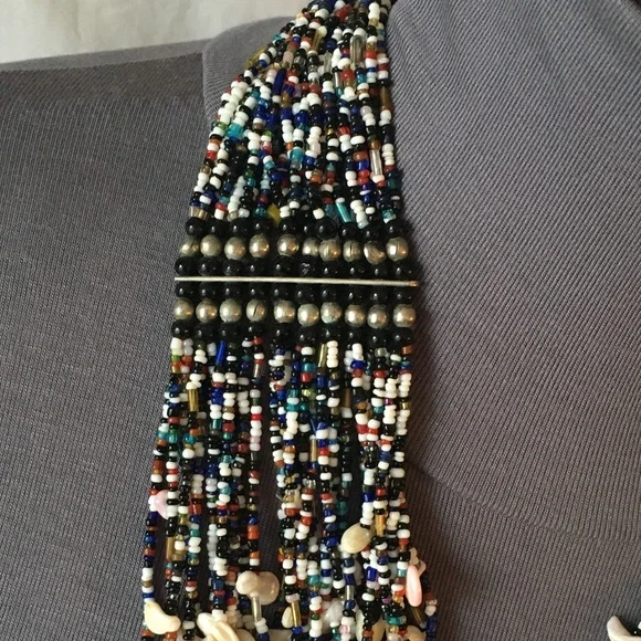 SOLD—Vintage 1970’s Beaded Seashell Tribal Layer Bib Necklace from Aruba - Picture 4 of 16